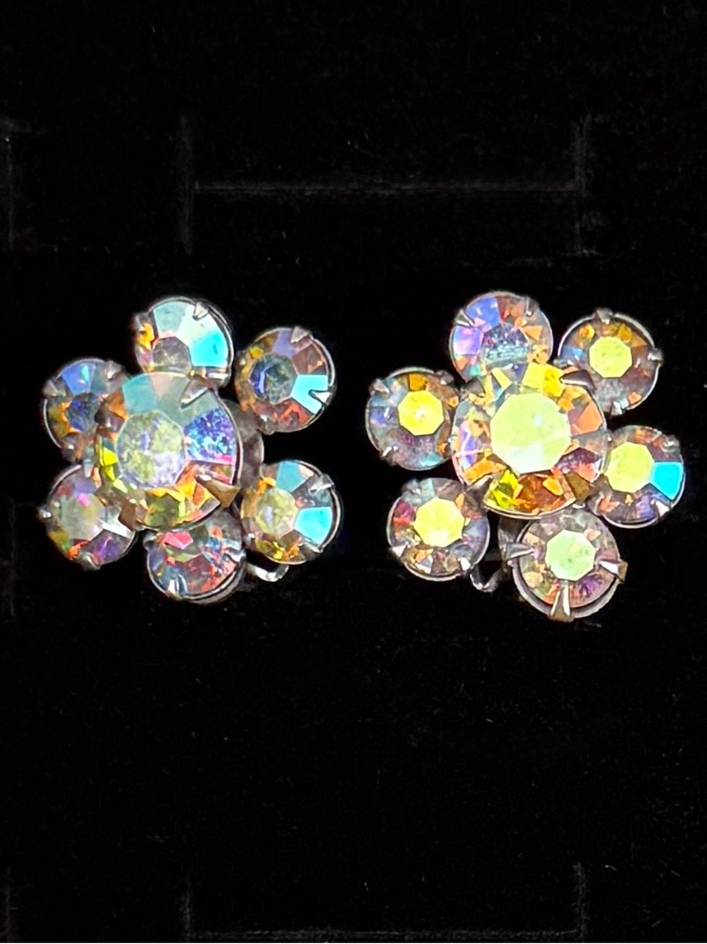 Vintage Weiss Aurora Borealis Rhinestone Flower Clip On Earrings Signed